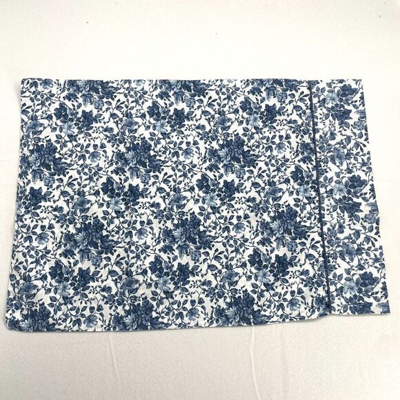 Croscill Home Fashion 2 Blue‎ White Floral Pillowcases Vintage 9" X 29" - Picture 1 of 4
